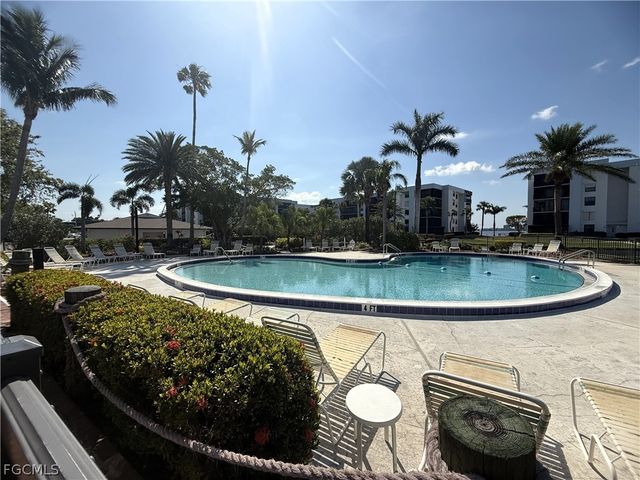 3490 N Key DR 410, North Fort Myers, FL 33903