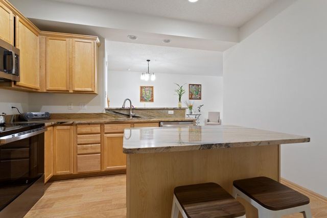 12240 Urbank Street NE G, Blaine, MN 55449