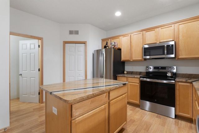 12240 Urbank Street NE G, Blaine, MN 55449