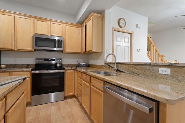 12240 Urbank Street NE G, Blaine, MN 55449