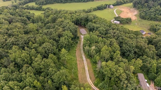 5077 Southpoint Ridge Rd, Hampshire, TN 38461