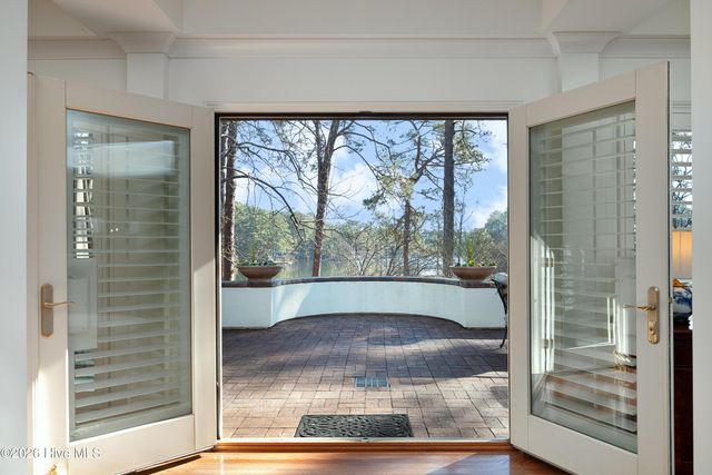 5 Clubhouse Drive, Pinehurst, NC 28374