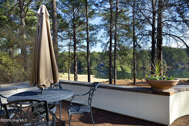 5 Clubhouse Drive, Pinehurst, NC 28374