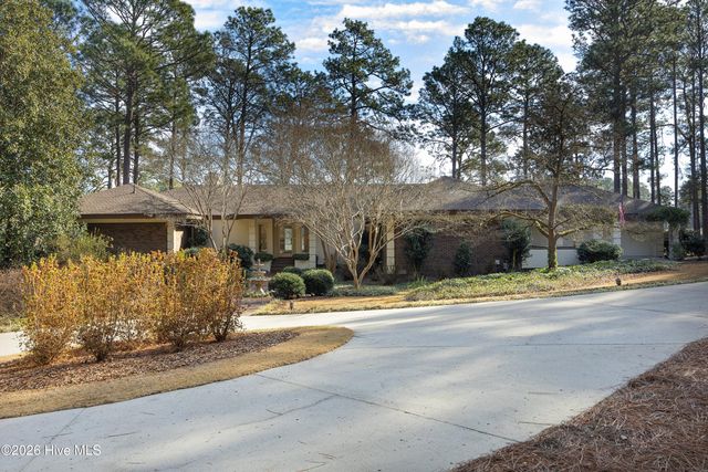 5 Clubhouse Drive, Pinehurst, NC 28374