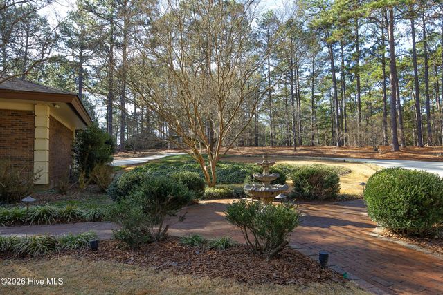 5 Clubhouse Drive, Pinehurst, NC 28374
