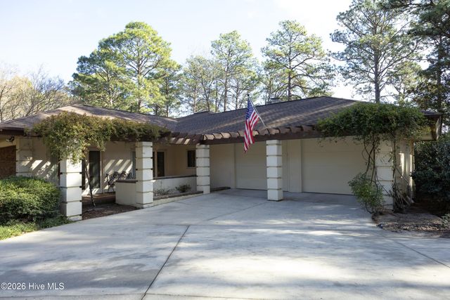 5 Clubhouse Drive, Pinehurst, NC 28374