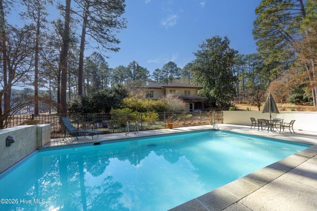 5 Clubhouse Drive, Pinehurst, NC 28374