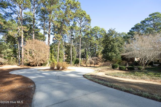 5 Clubhouse Drive, Pinehurst, NC 28374