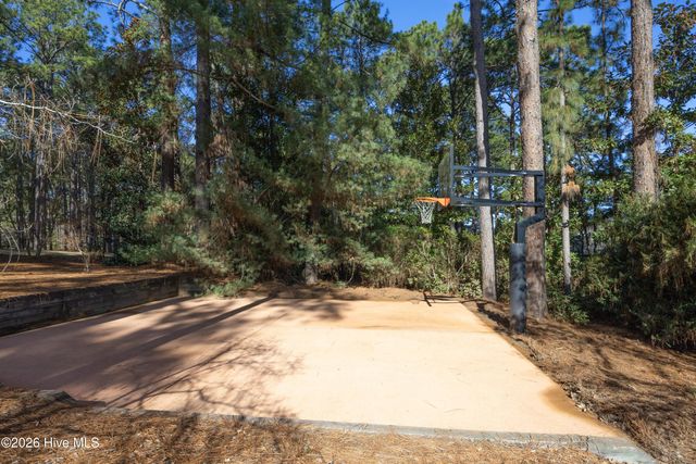 5 Clubhouse Drive, Pinehurst, NC 28374