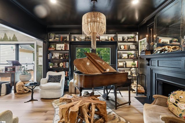 5 Paris Glen Way, Greenville, SC 29609