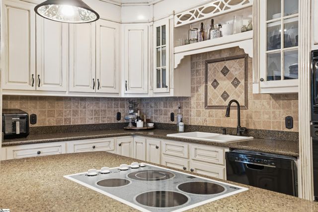 5 Paris Glen Way, Greenville, SC 29609