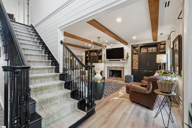 5 Paris Glen Way, Greenville, SC 29609