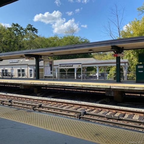 1 Oakridge Place 4L, Eastchester, NY 10709