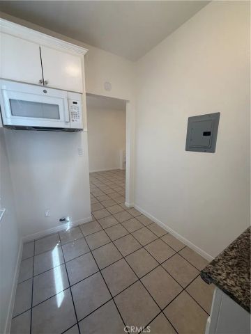 419 W 5th 7, Long Beach, CA 90802