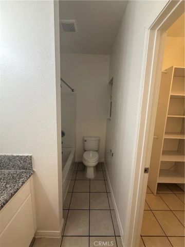 419 W 5th 7, Long Beach, CA 90802