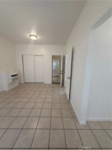 419 W 5th 7, Long Beach, CA 90802