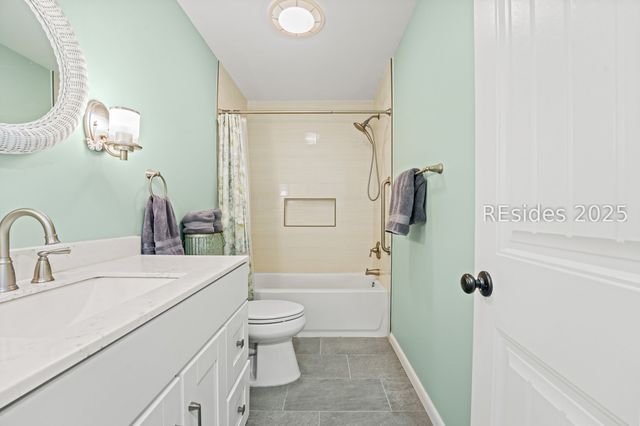 2 Wood Thrush Ct, Hilton Head Island, SC 29926