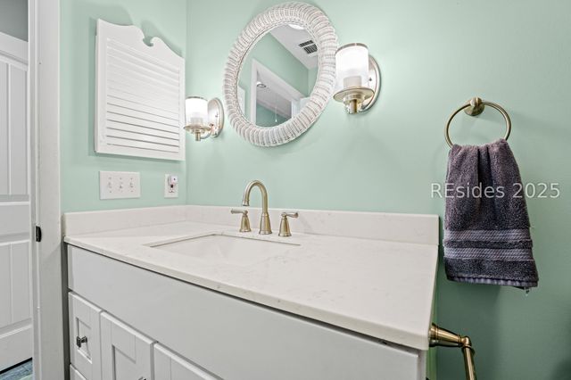 2 Wood Thrush Ct, Hilton Head Island, SC 29926