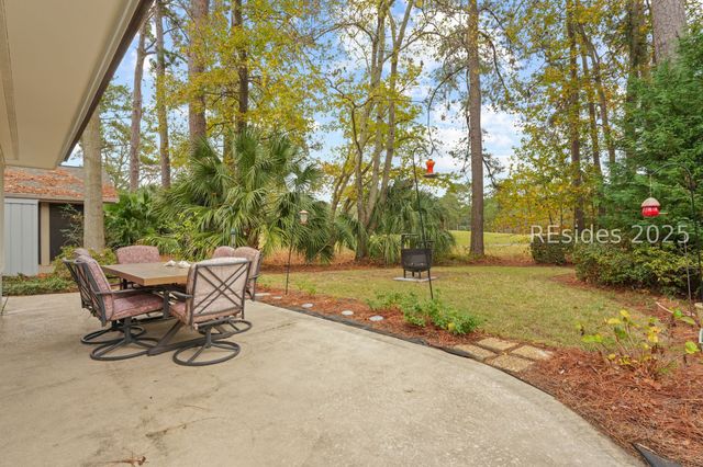 2 Wood Thrush Ct, Hilton Head Island, SC 29926