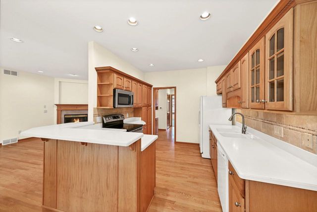 2409 Caribou LANE, Grafton, WI 53024