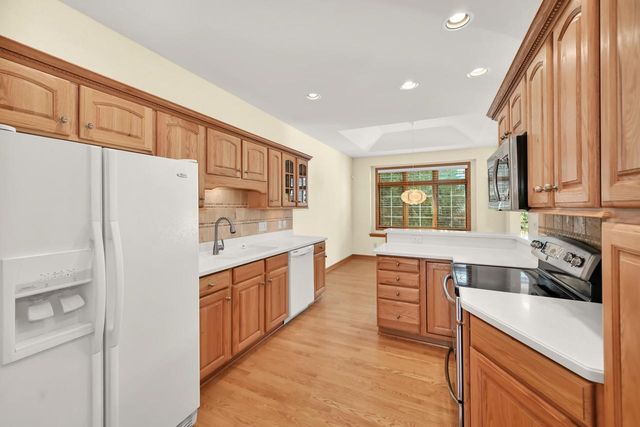 2409 Caribou LANE, Grafton, WI 53024