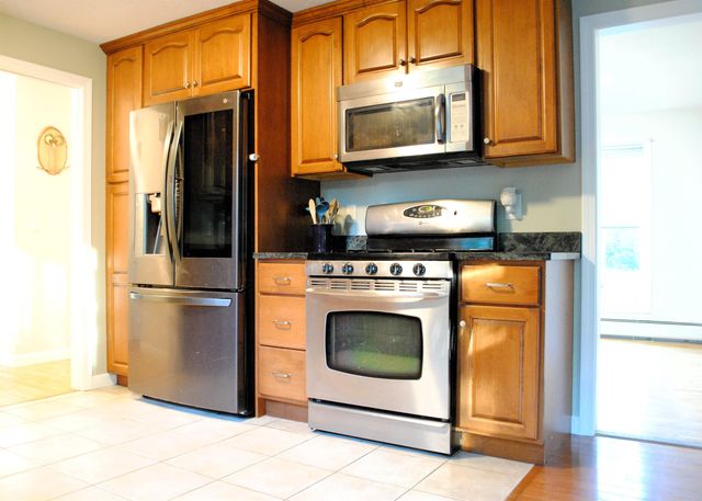 59 Page Road, Litchfield, NH 03052