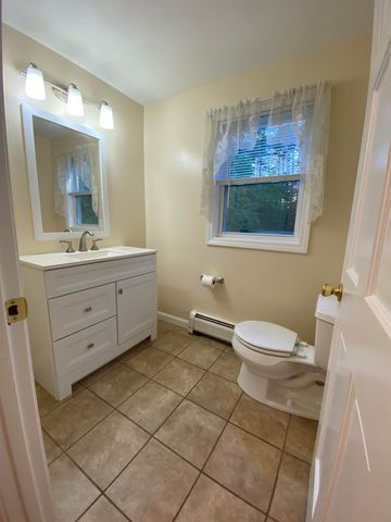 59 Page Road, Litchfield, NH 03052