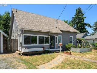 1000 7TH St, Springfield, OR 97477