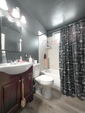 231 Redcrest Drive, San Diego, CA 92114