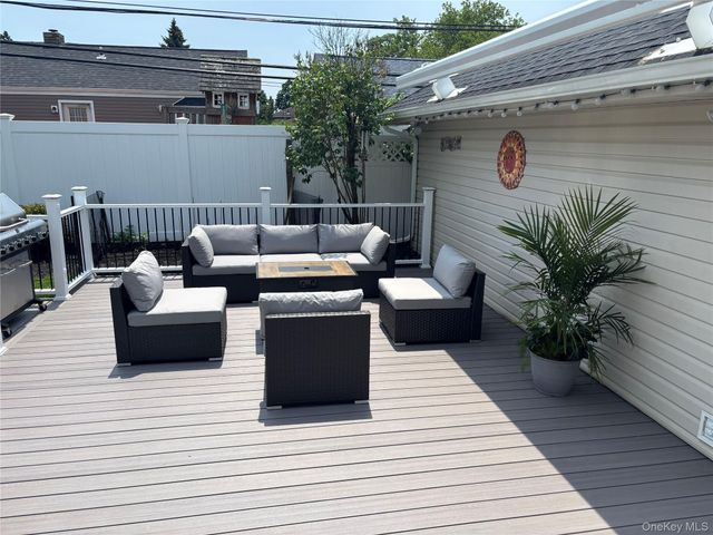 1550 Cleveland Avenue, East Meadow, NY 11554