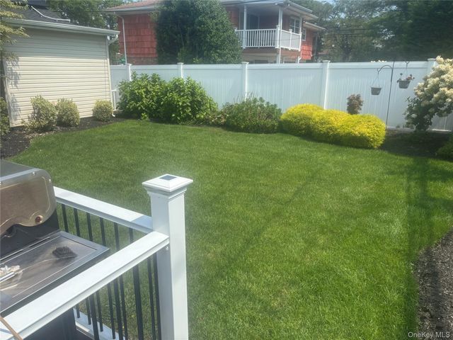 1550 Cleveland Avenue, East Meadow, NY 11554