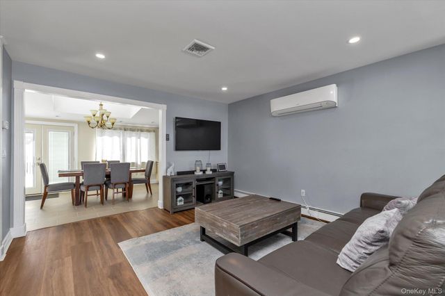 1550 Cleveland Avenue, East Meadow, NY 11554