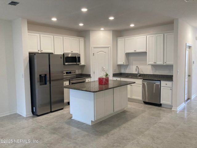 3255 BROOKASHER Drive, Jacksonville, FL 32218