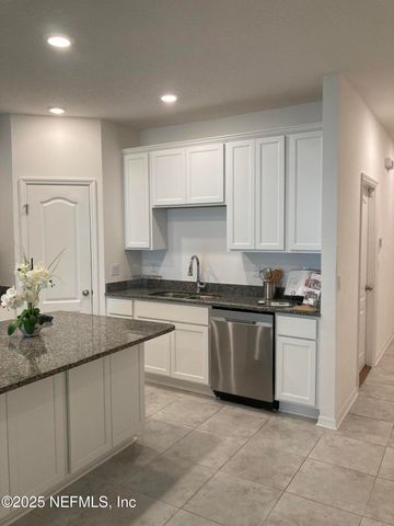 3255 BROOKASHER Drive, Jacksonville, FL 32218