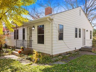 835 Mahtomedi Avenue, Mahtomedi, MN 55115