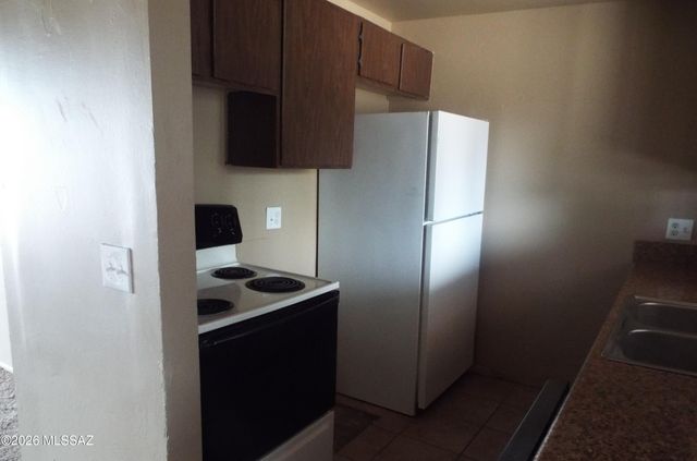 6042 N Placita Ocio, Tucson, AZ 85741