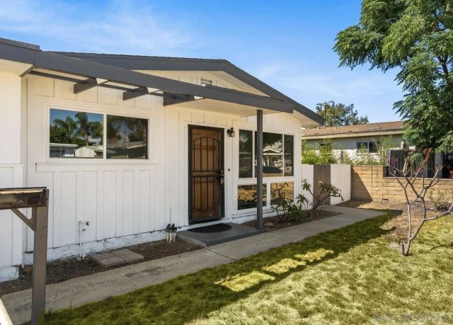 4972 Ensign St, San Diego, CA 92117