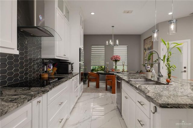 2712 Essex Street, Edinburg, TX 78539