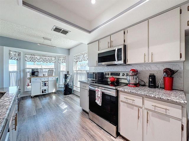 10654 FALLEN LEAF LANE, Port Richey, FL 34668