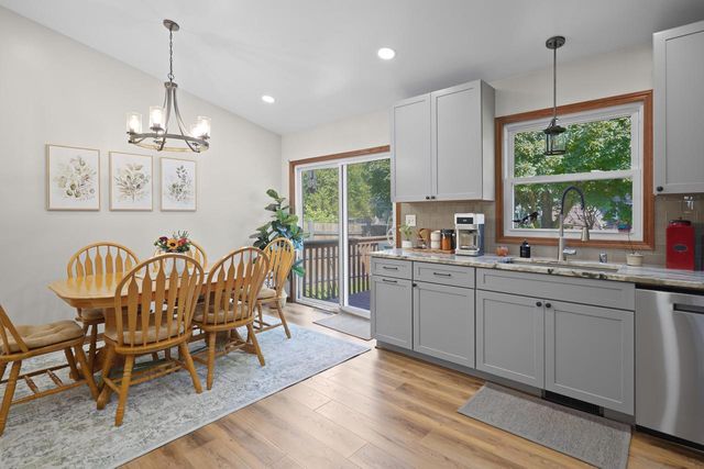 986 93rd STREET, Pleasant Prairie, WI 53158