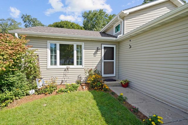 986 93rd STREET, Pleasant Prairie, WI 53158