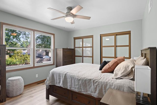 986 93rd STREET, Pleasant Prairie, WI 53158