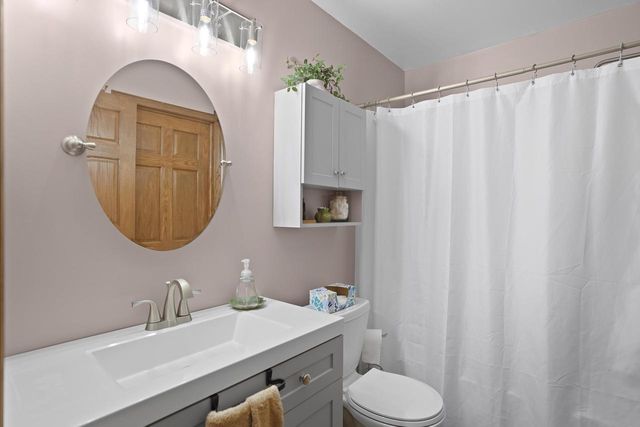 986 93rd STREET, Pleasant Prairie, WI 53158