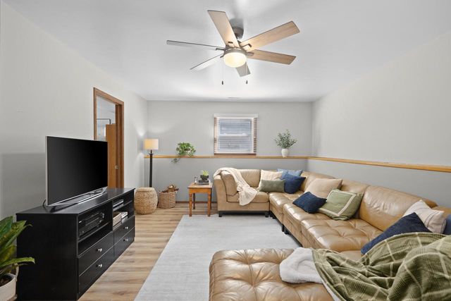 986 93rd STREET, Pleasant Prairie, WI 53158