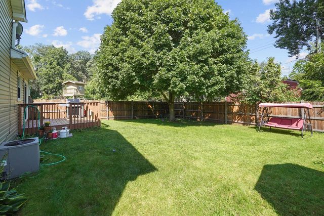 986 93rd STREET, Pleasant Prairie, WI 53158