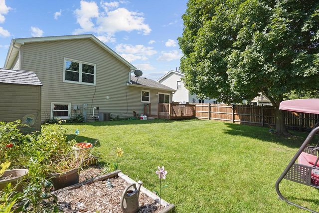 986 93rd STREET, Pleasant Prairie, WI 53158