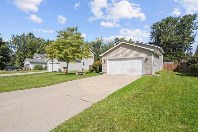 986 93rd STREET, Pleasant Prairie, WI 53158