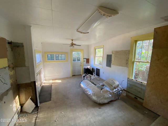 404 Summit Street, Aberdeen, NC 28315