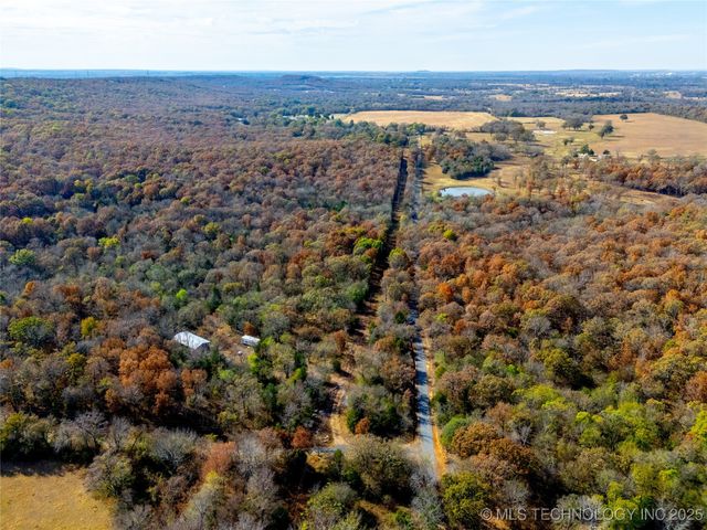 2 E Davis Field Road, Muskogee, OK 74403