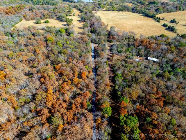 2 E Davis Field Road, Muskogee, OK 74403